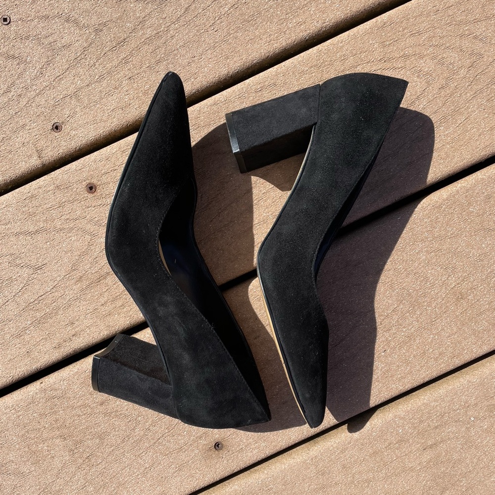 Marc Fisher Caitlin Pumps, Black suede